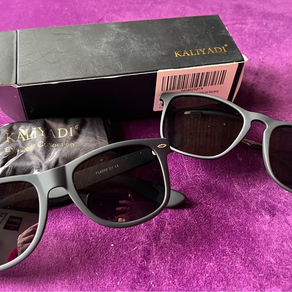 2 pairs sunglasses - Picture 2 of 2